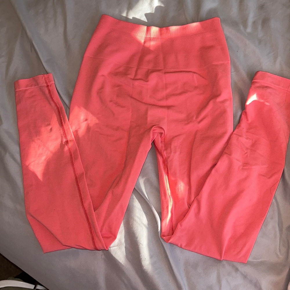 Alphalete amplify pixel pink leggings